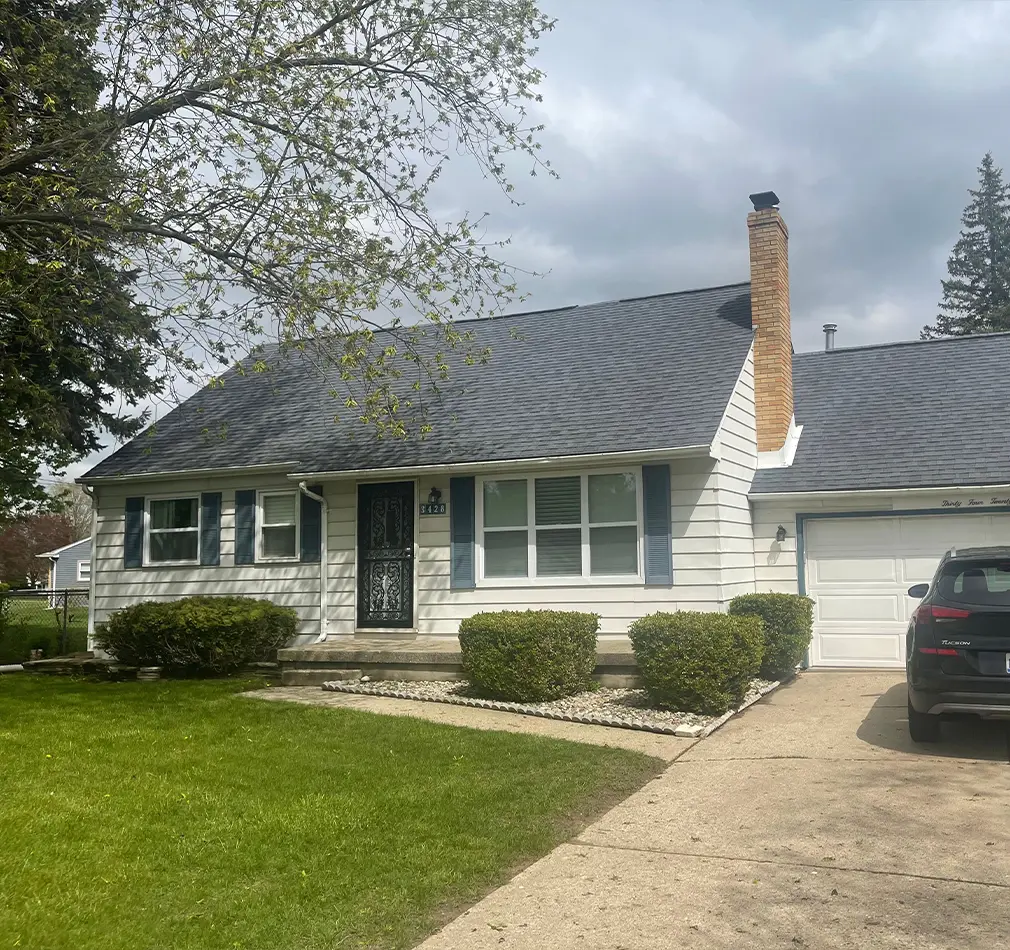 Completed roof in Lapeer, Michigan